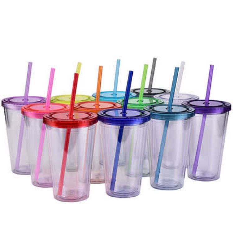 Picture of 16oz Plastic Cups with Lids & Straws