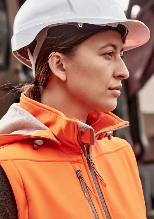 Picture of Womens Streetworx 2 In 1 Stretch Softshell Jacket