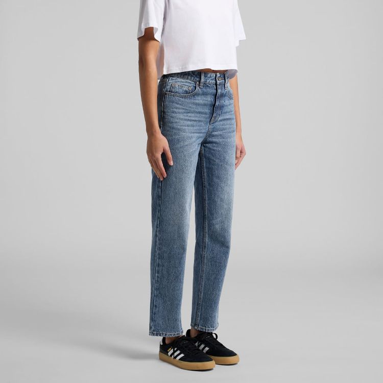 Picture of Wo's Straight Jeans