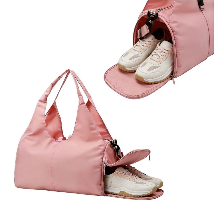 Picture of Duffle Bag With Yoga Mat Strap