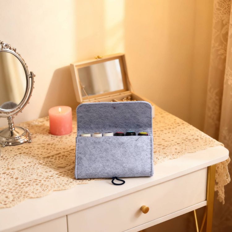 Picture of Felt Essential Oil bag