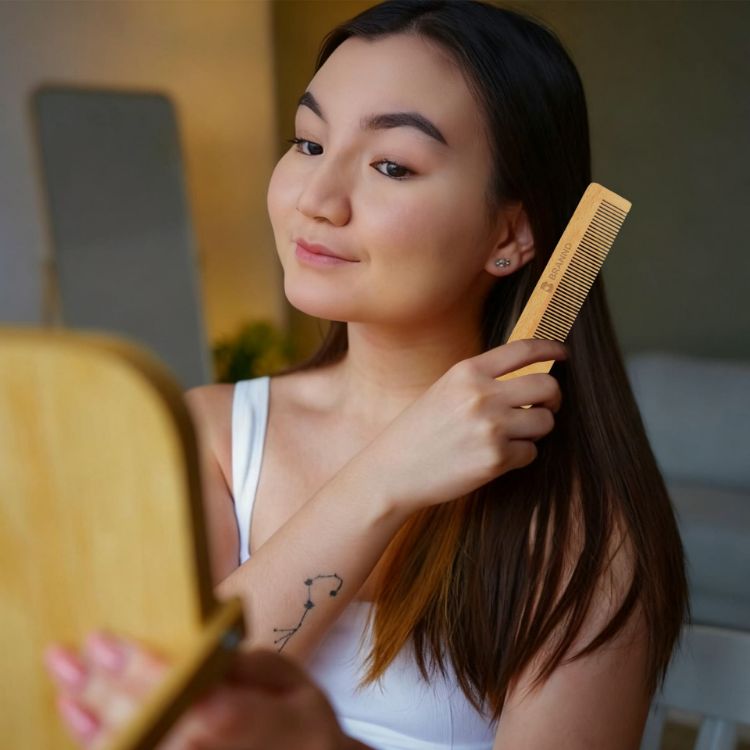 Picture of Short-Handled Beech Wood Comb