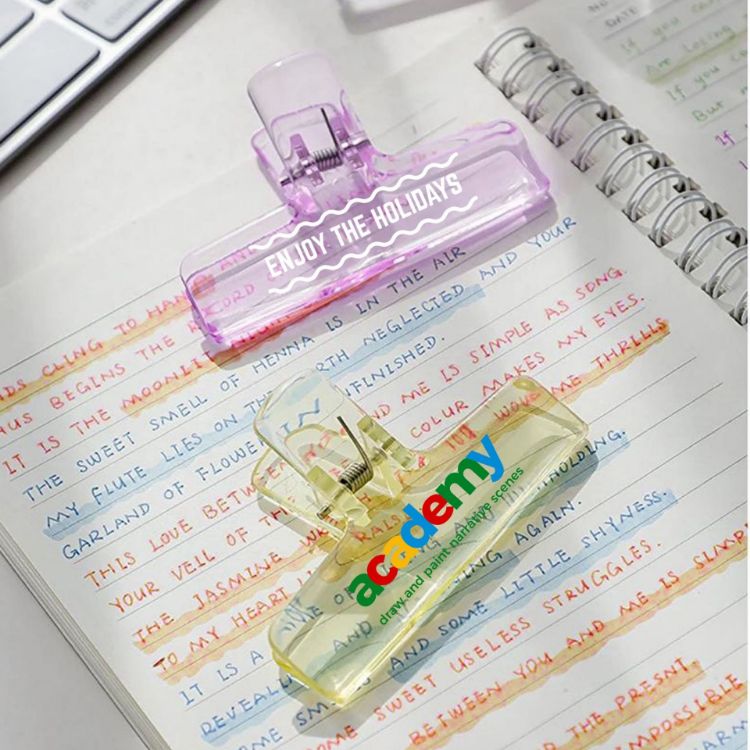 Picture of Translucent Plastic Clips