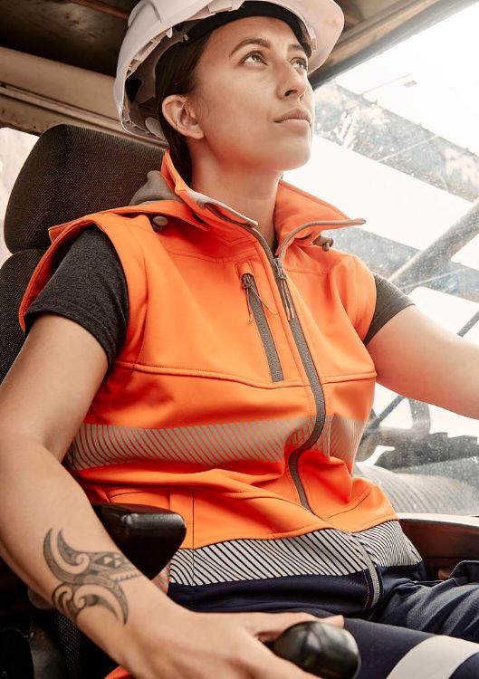 Picture of Womens Streetworx 2 In 1 Stretch Softshell Jacket