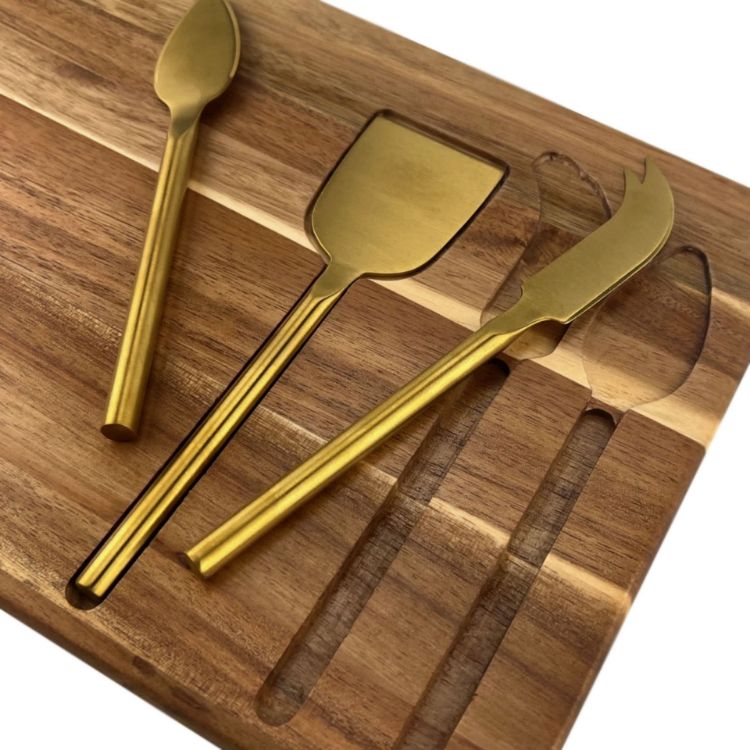 Picture of Yeto Cheeseboard and Knife Set