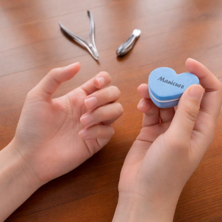 Picture of Pack of 50 Heart-Shaped Nail Files