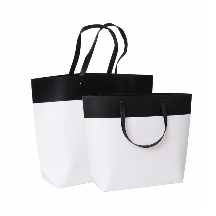 Picture of Medium Black&White Boutique Paper Bag(370 x 280 x 100mm)