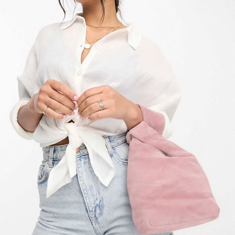 Picture of Velvet Knot Wrist Bag