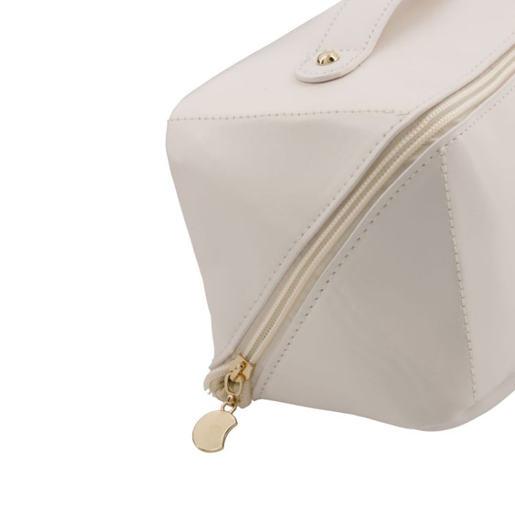 Picture of Verona Essentials Bag