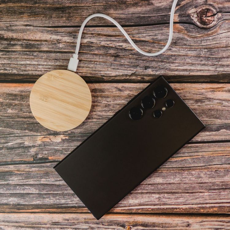 Picture of Arc Round Bamboo Wireless Charger