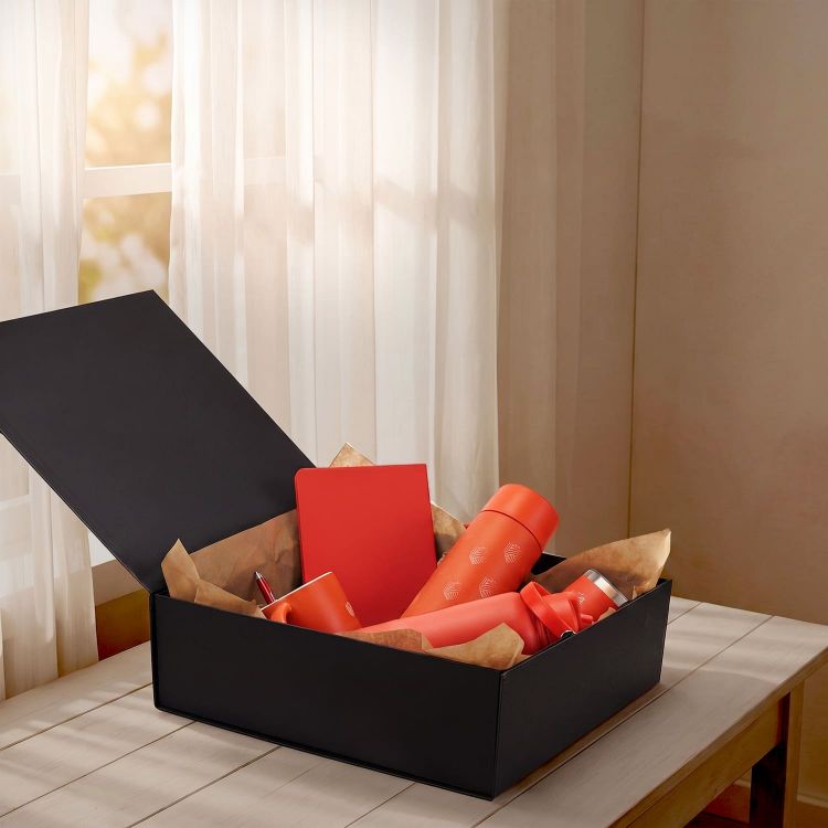 Picture of Magnetic Lid Gift Box - Large
