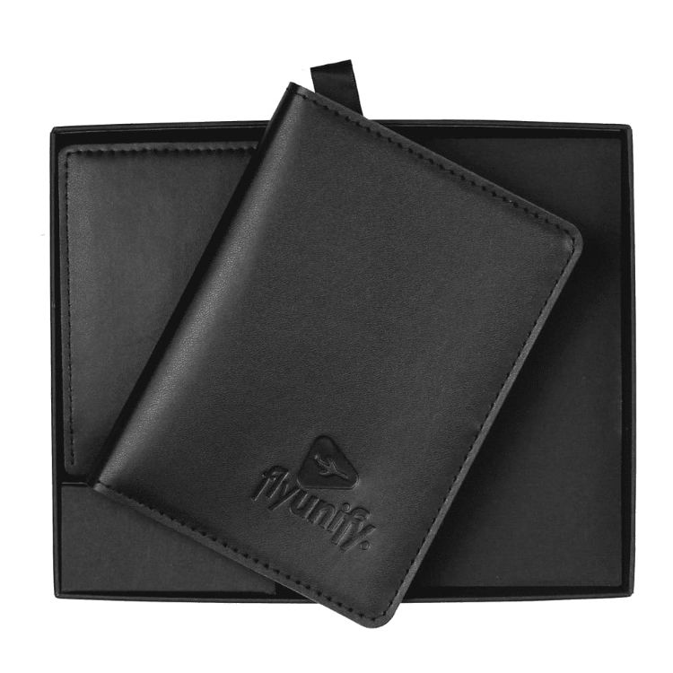 Picture of Pineapple Leather Travel Gift Set
