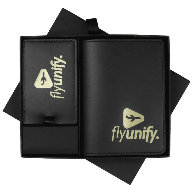 Picture of Pineapple Leather Travel Gift Set