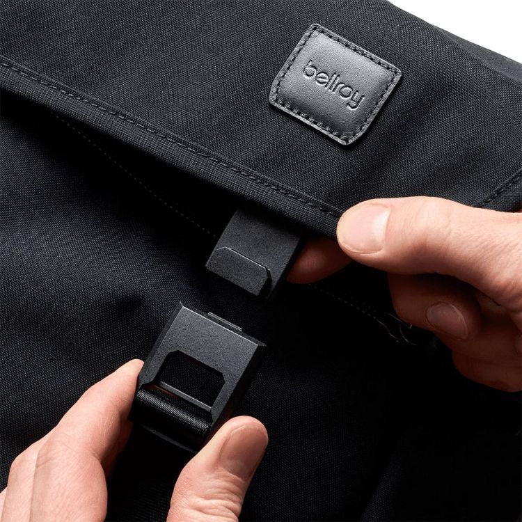 Picture of Bellroy Classic Messenger 13L