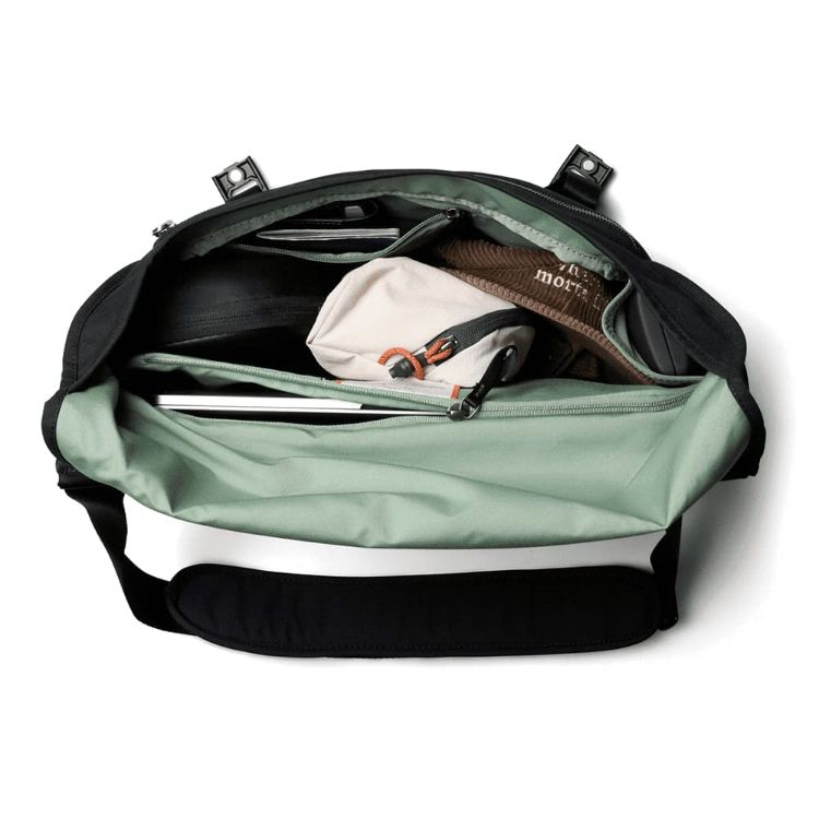 Picture of Bellroy Classic Messenger 13L