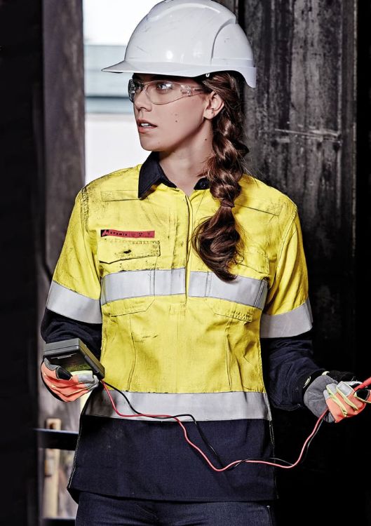 Picture of Womens FR Closed Front Hooped Taped Spliced Shirt