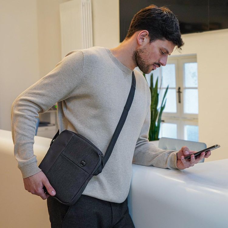 Picture of Swissdigital Arosa Shoulder Bag
