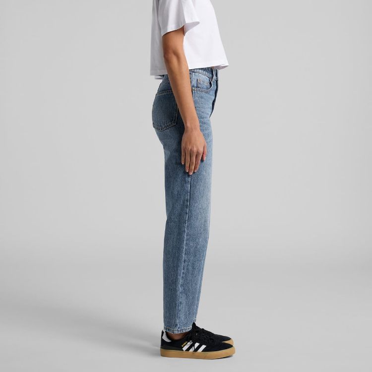 Picture of Wo's Straight Jeans