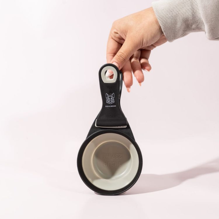 Picture of Collapsible Silicone Pet Food Scoop & Bag Clip