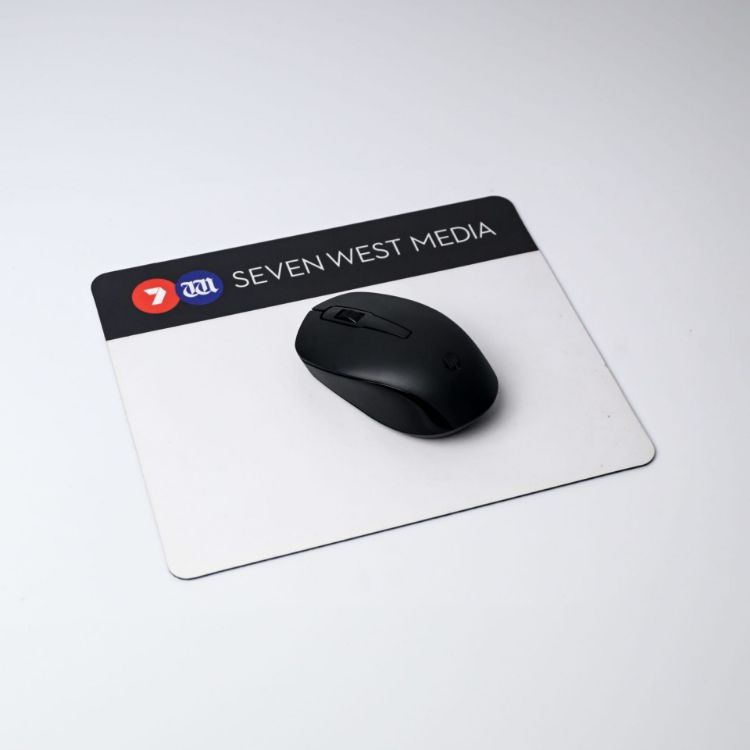 Picture of Flip-Top Mouse Mat (230mm x 190mm x 1mm Natural Rubber)