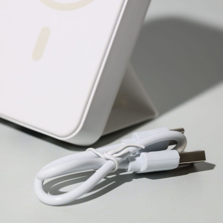 Picture of Turbo 5000mAh Wireless Charging Power Bank