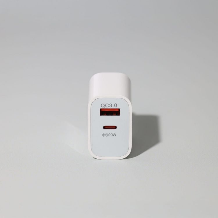 Picture of Tebogo 20W fast charge adapter